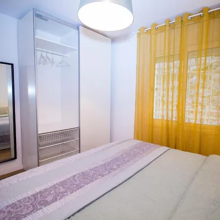 Exceptional Apartament Girona's Old Town Apartment